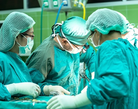 Dokter Bedah Pediatrik