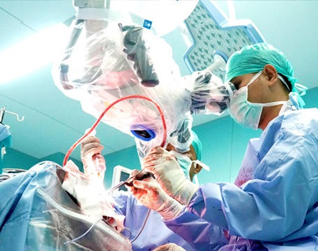 Dokter Bedah Saraf